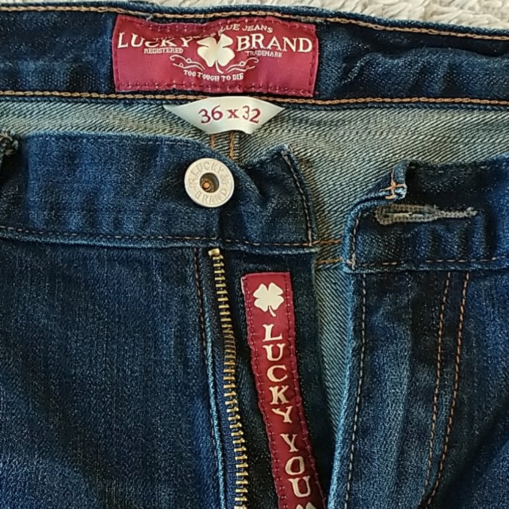 Lucky brand jeans.